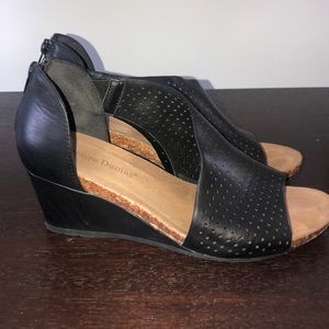 Pierre dumas black wedges